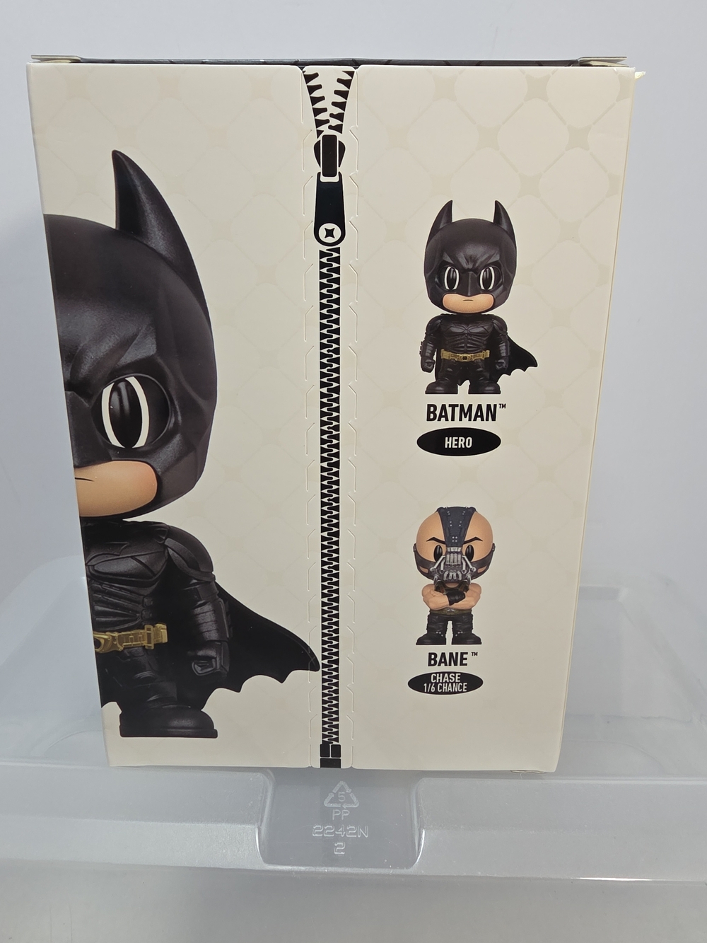 Thrilljoy Pix!  Batman Common/ Hero The Dark Knight Trilogy LE 9999 Pieces (CU) - Picture 5 of 7